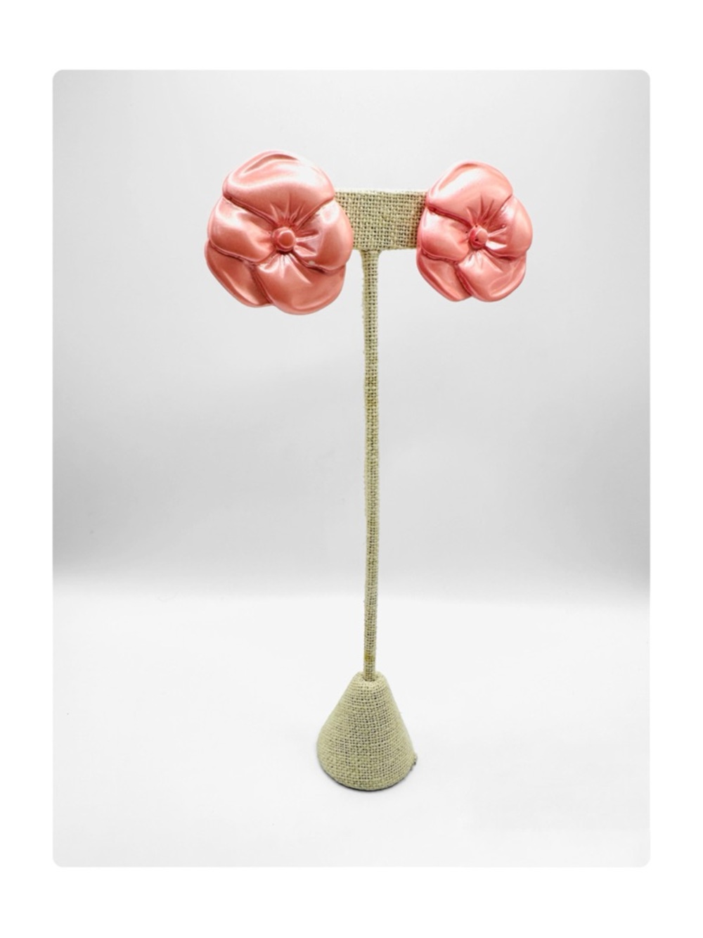 ★ Vintage 90’s Boho Retro Prairie Flower Earrings - Baby Pink ★